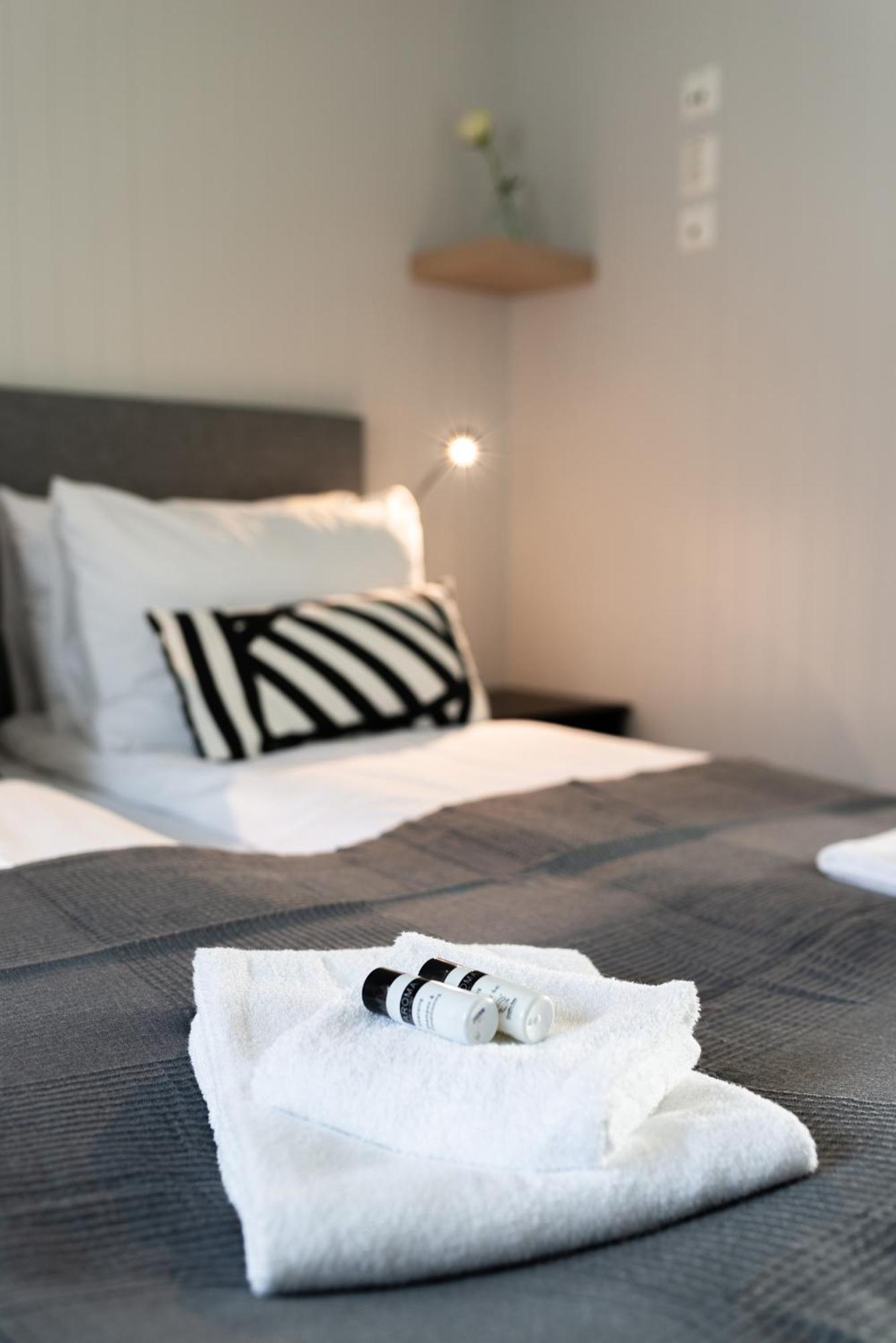 Lofotlove Apartments - Modern And Comfy Apartments Close To Nature Sørvågen Esterno foto